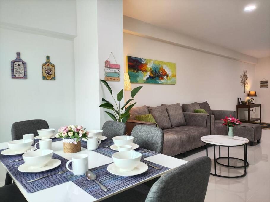 Kafaz-1st Flr, Kpg Patingan 3bedroom 3 Bathroom *